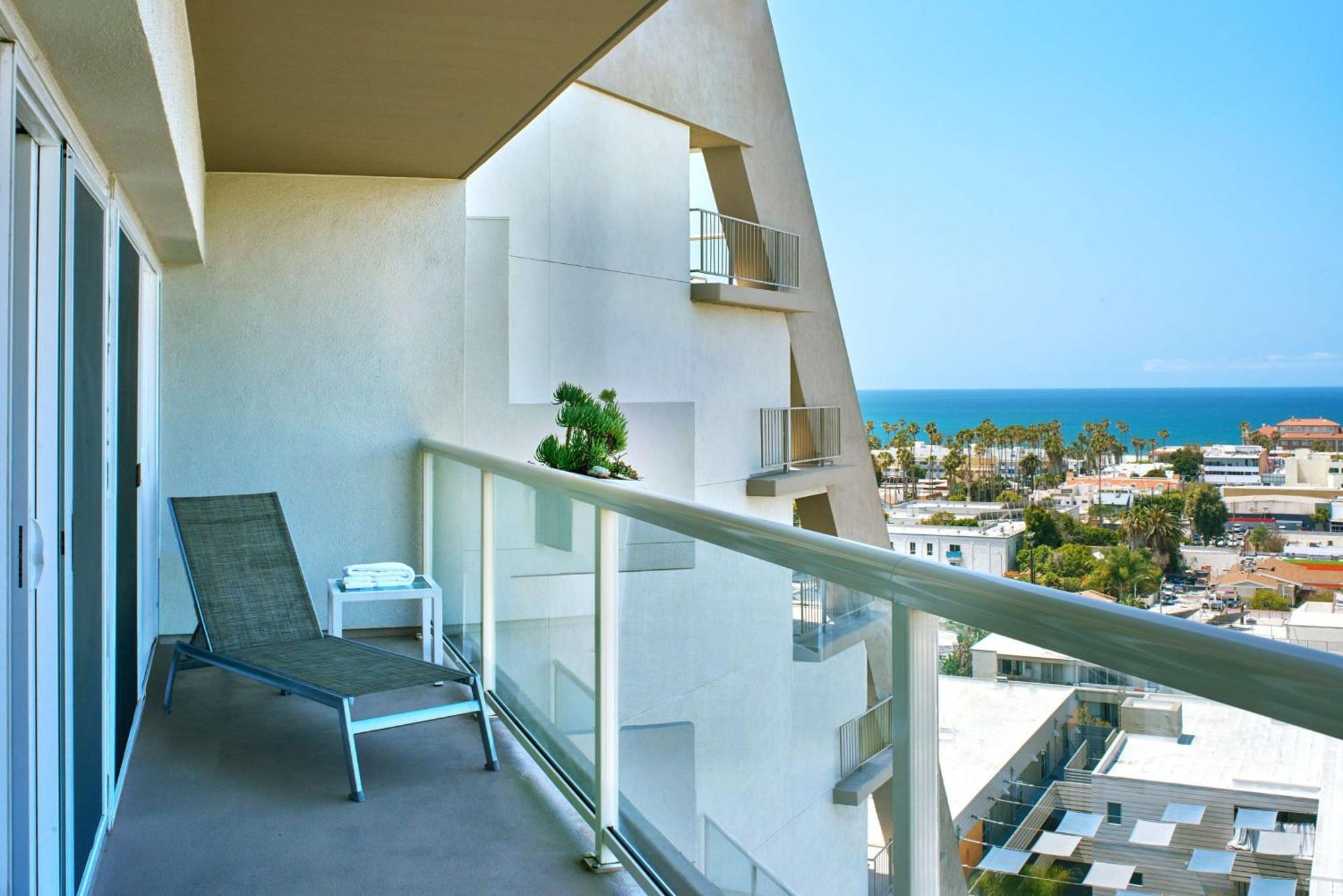 Hyatt Centric Delfina Santa Monica